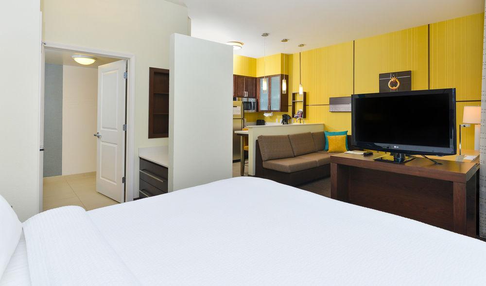 By Marriott 3* Champaign