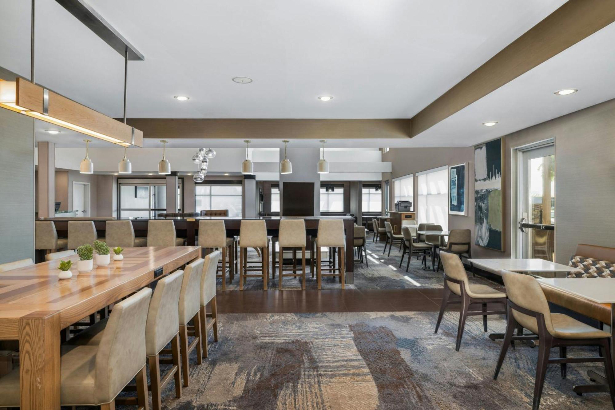 By Marriott 3* Champaign