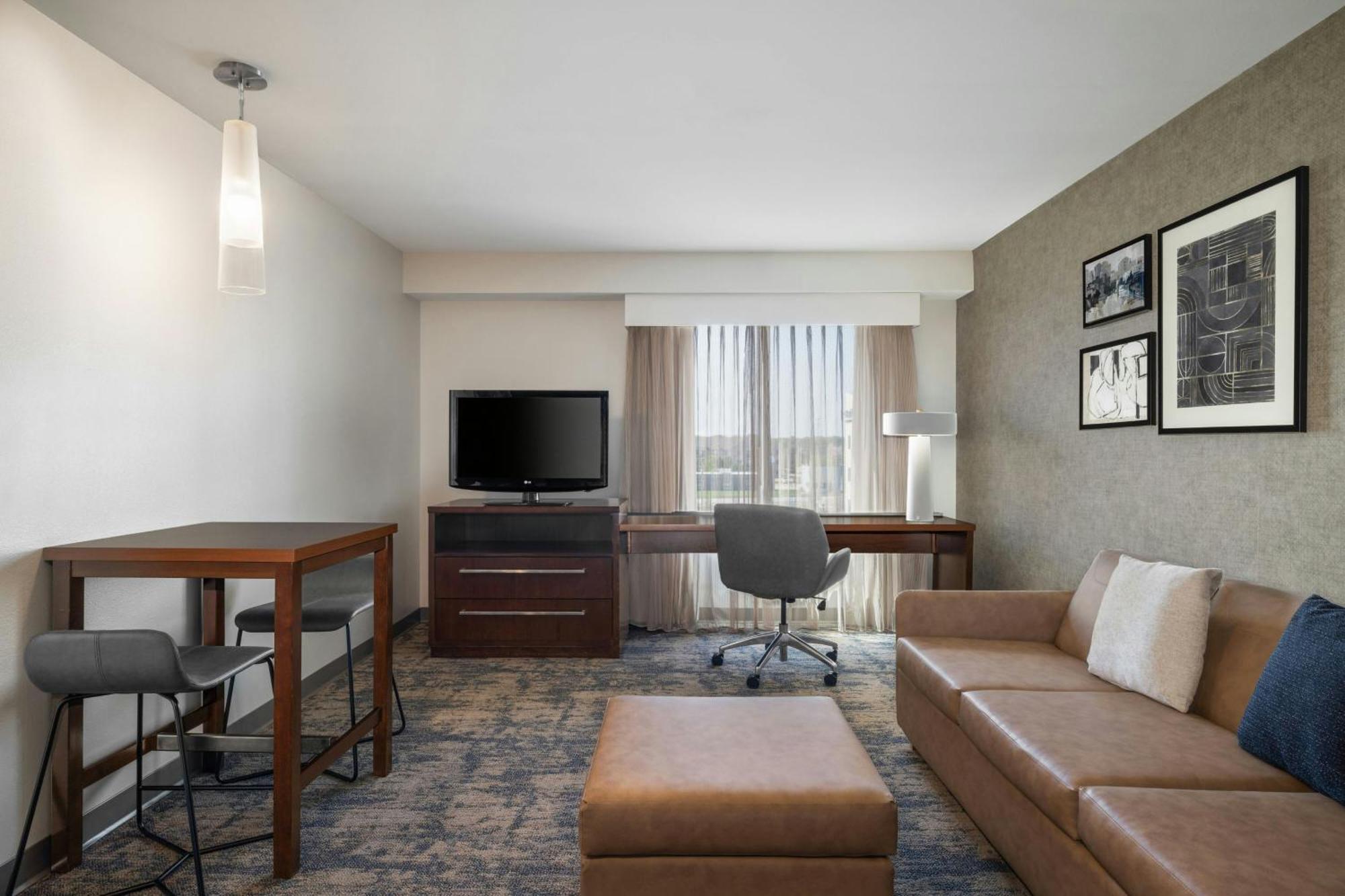 By Marriott 3* Champaign